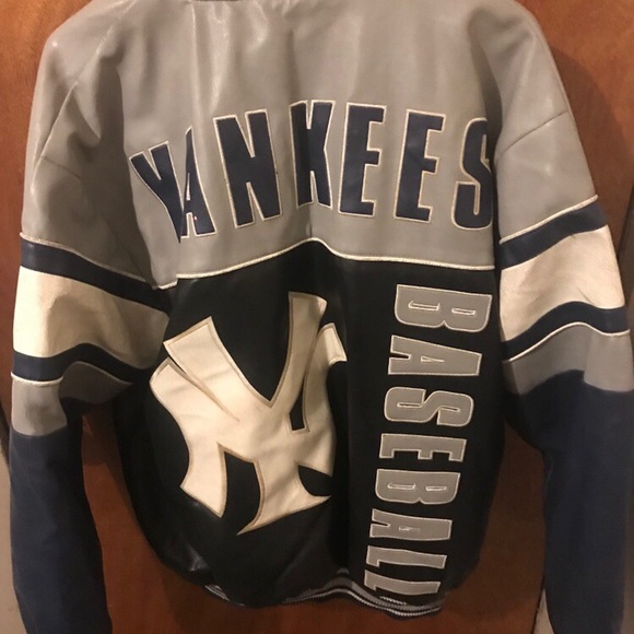 NY Yankees Leather Jacket - Picture 2 of 4